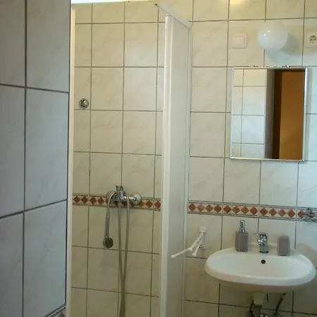 Timea Vendeghaz Guest house *